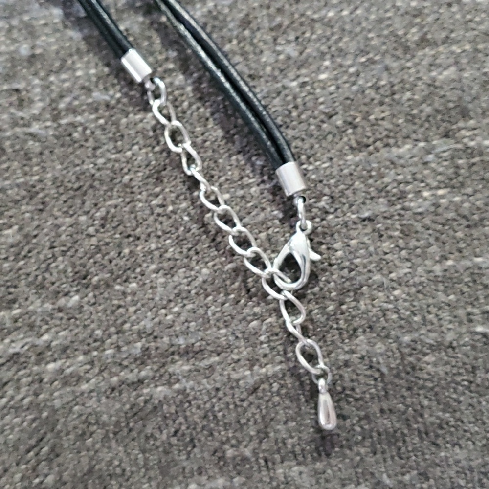 CHUNKY BLACK ROPE LEATHERETTE NECKLACE MULTISTRAND W ROUND DISC LARGE GEMS - Picture 9 of 9